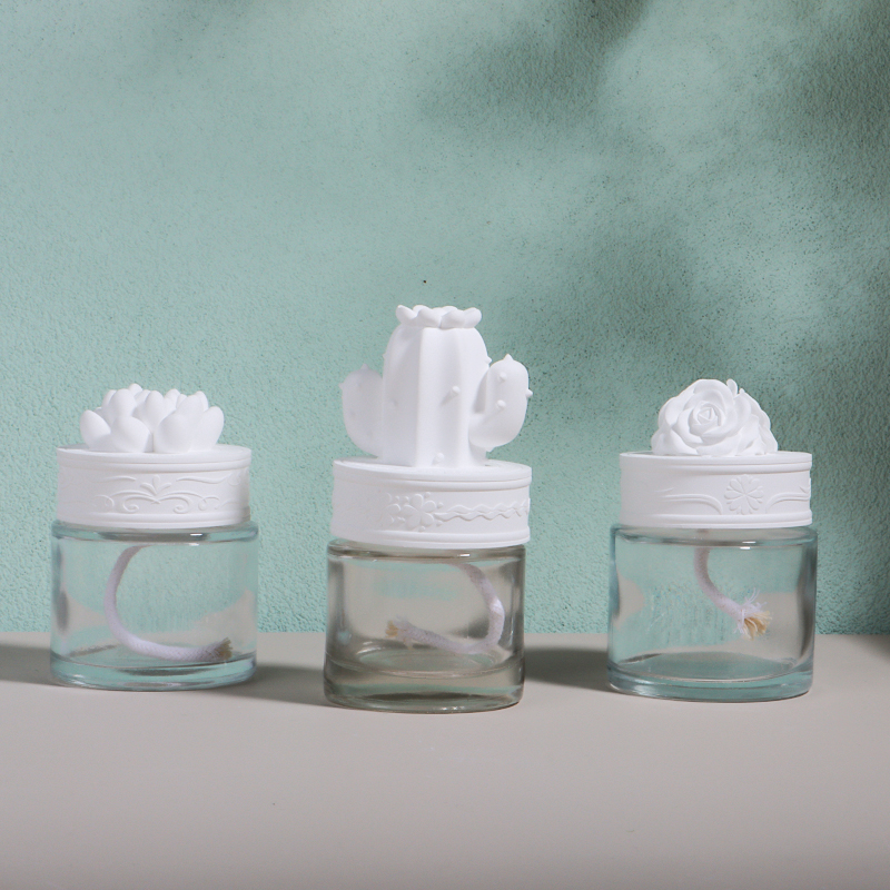 The ceramic aroma diffuser lid with cotton rope absorbs quickly