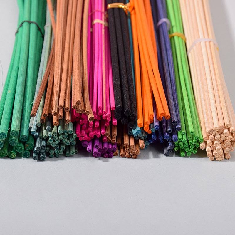 Colorful rattan sticks Fragrance Essential Scented Oil Reed Diffuser Stick (2).jpg