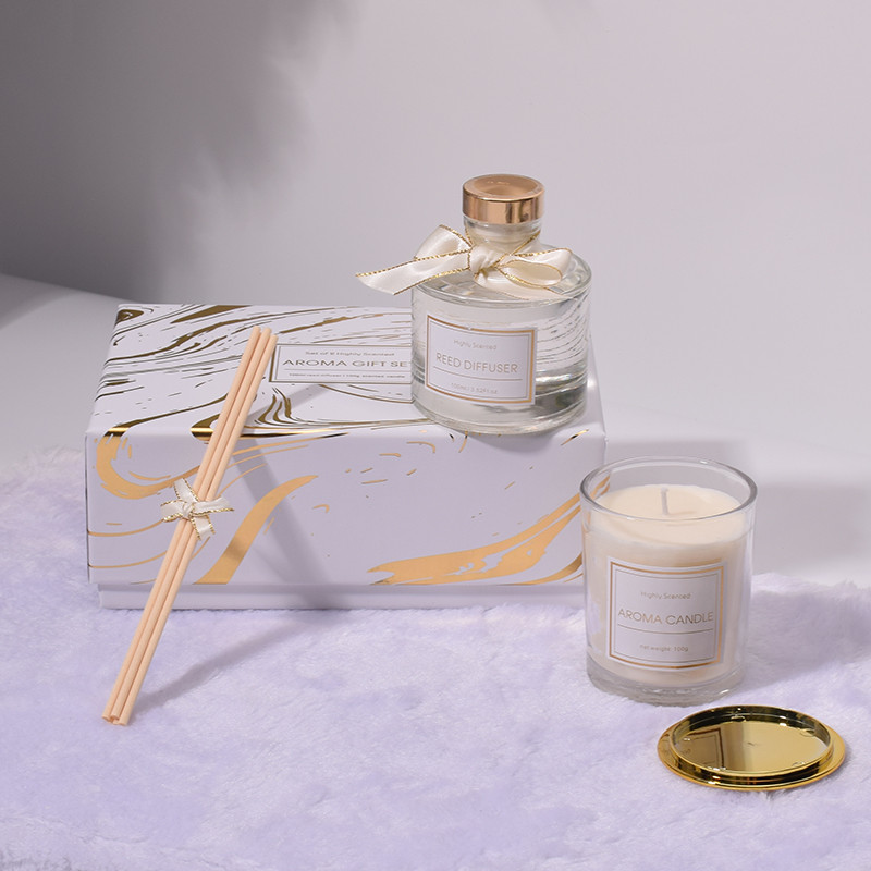 Candle and Essential Oil Reed Diffuser Set with Glass Bottle (5).jpg