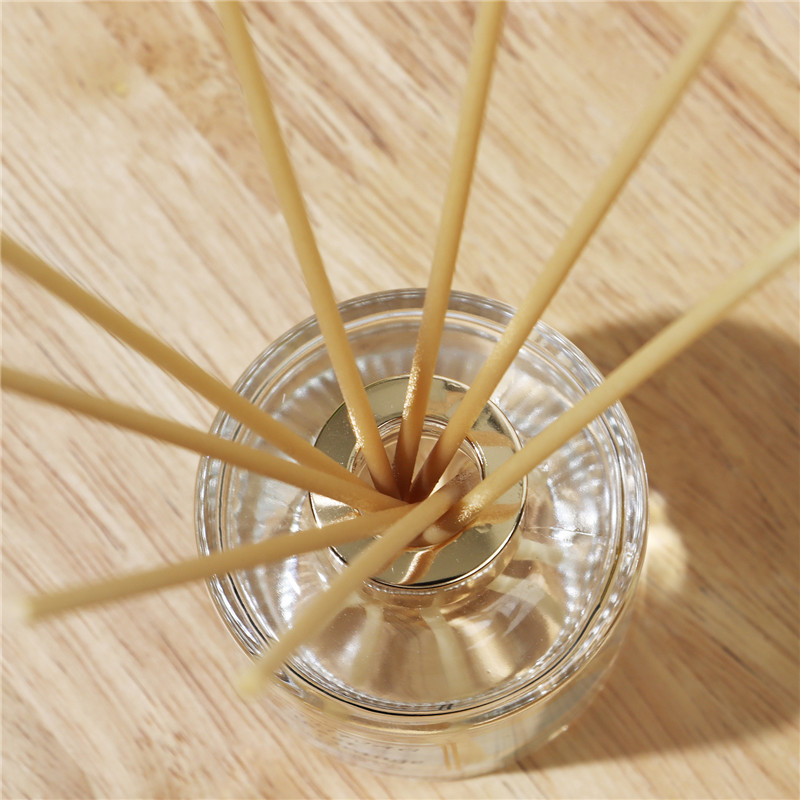 Aromatherapy Essential oil Long-lasting fragrance freshener reed diffuser (4).jpg