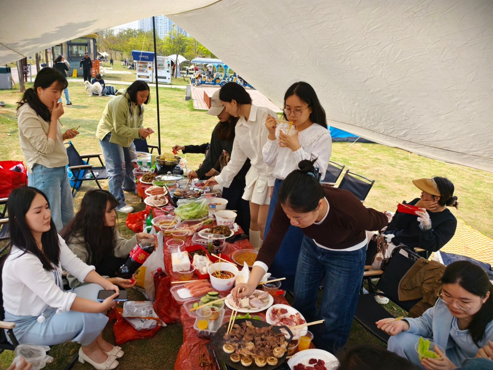 Group spring outing camping
