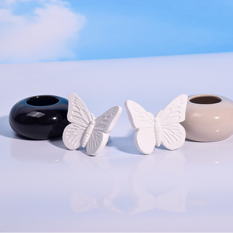 Plaster Animal Butterfly Shape Essential Oil Diffuser with Cotton Cord  (5).jpg