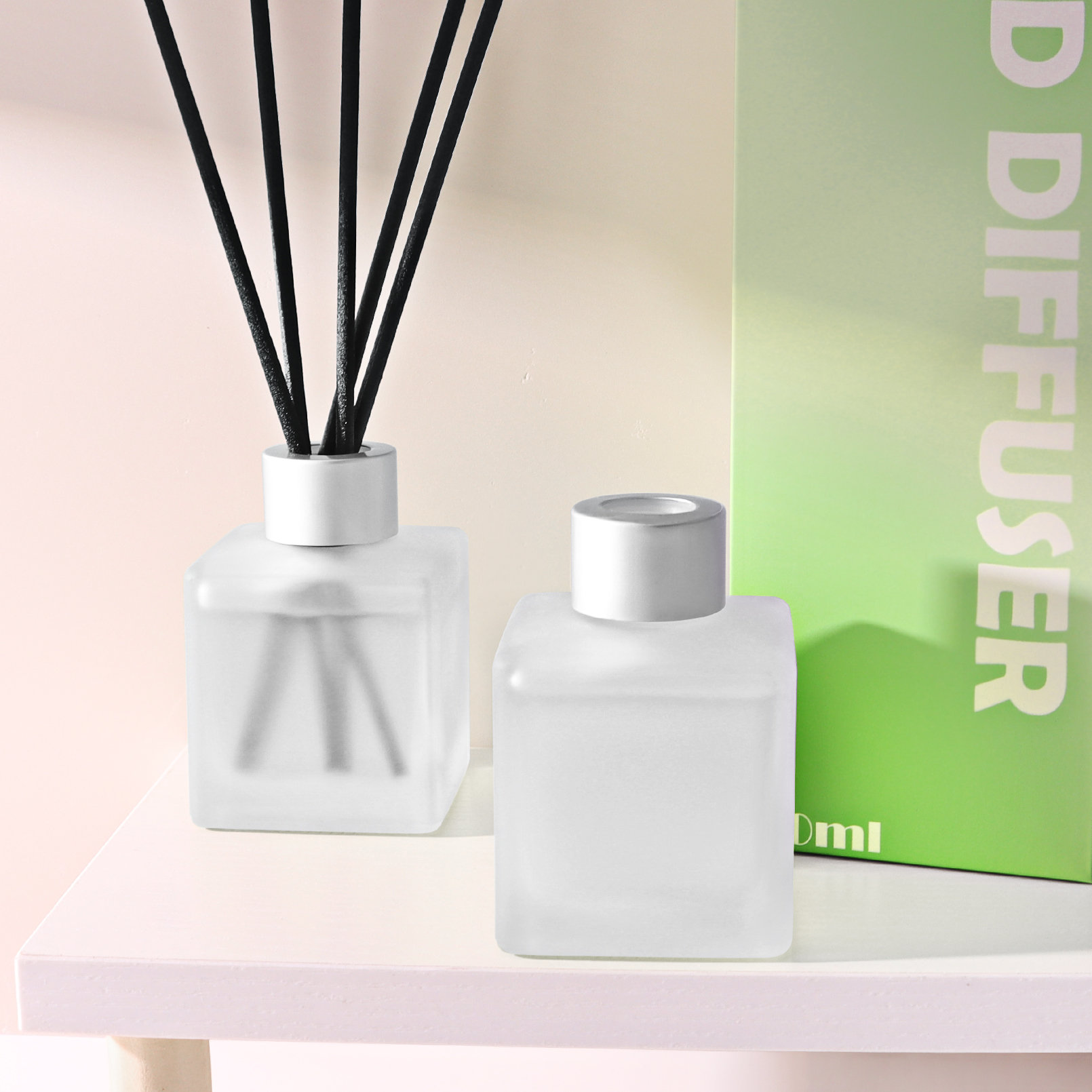 Reed Diffuser Set Gift Glass Bottle Reed Stick Home Fragrance (4).jpg