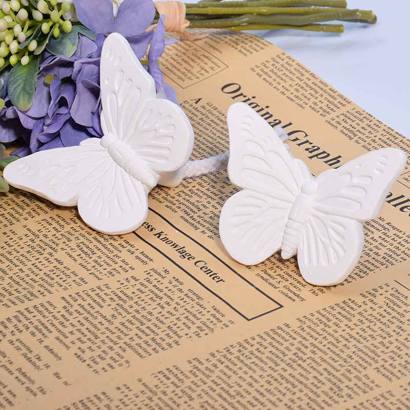 Plaster Animal Butterfly Shape Essential Oil Diffuser with Cotton Cord  (2).jpg